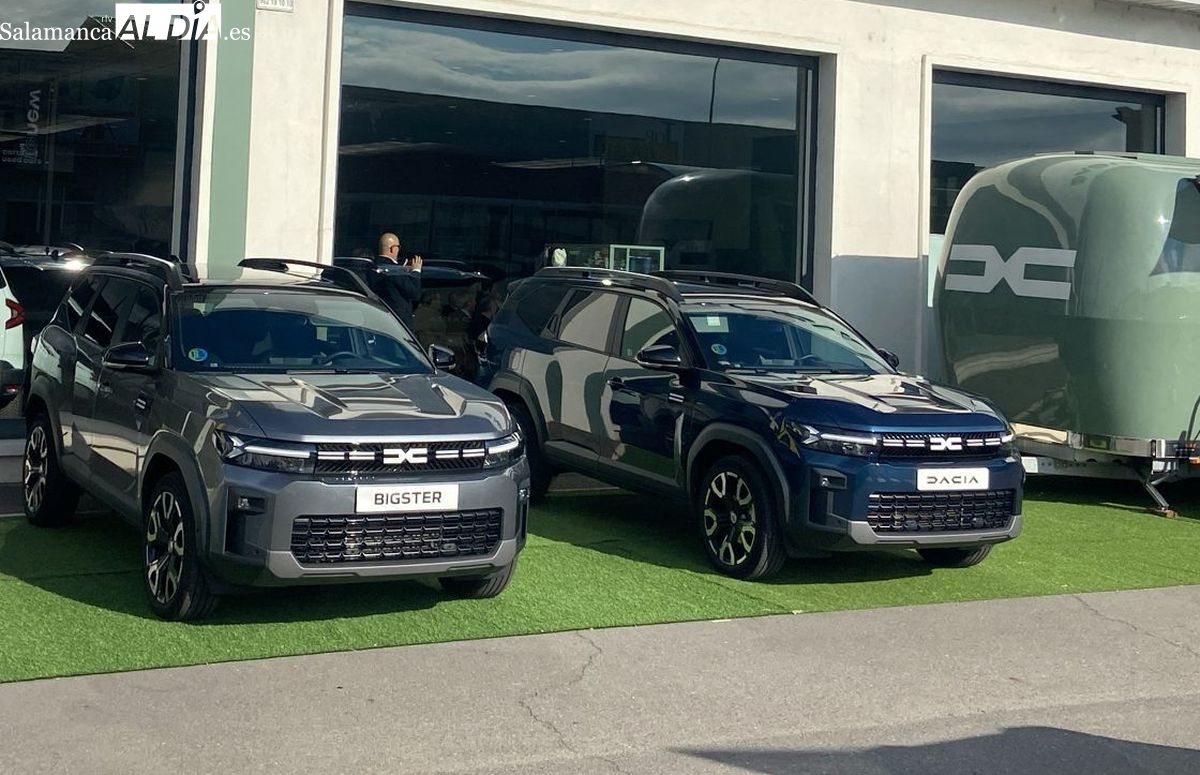 Estreno en Salamanca del primer coche del Grupo Renault con el motor Hybrid 155 fabricado en Valladolid