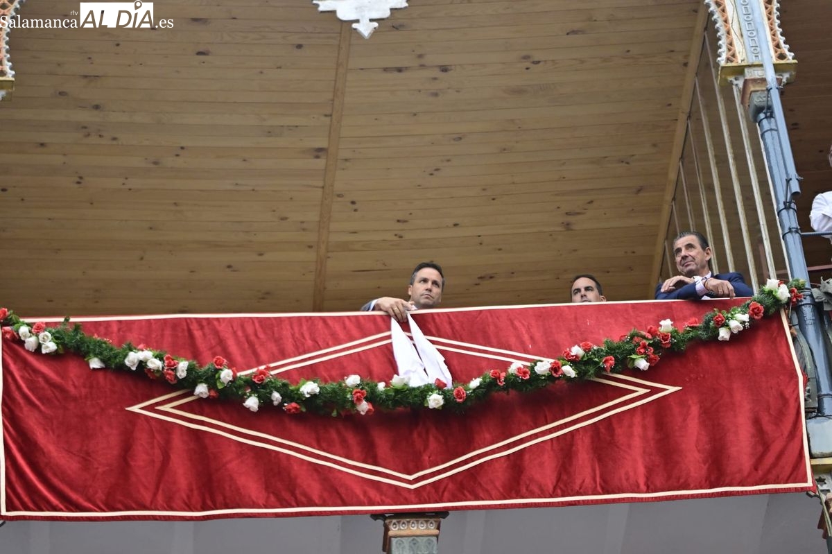 Dos pañuelos y una dosis de cordura