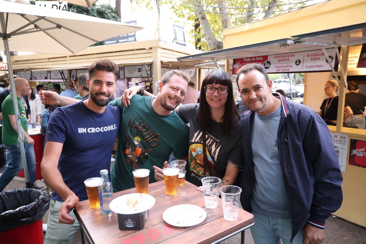 GALERÍA DE FOTOS | Gran ambiente en las casetas de La Alamedilla