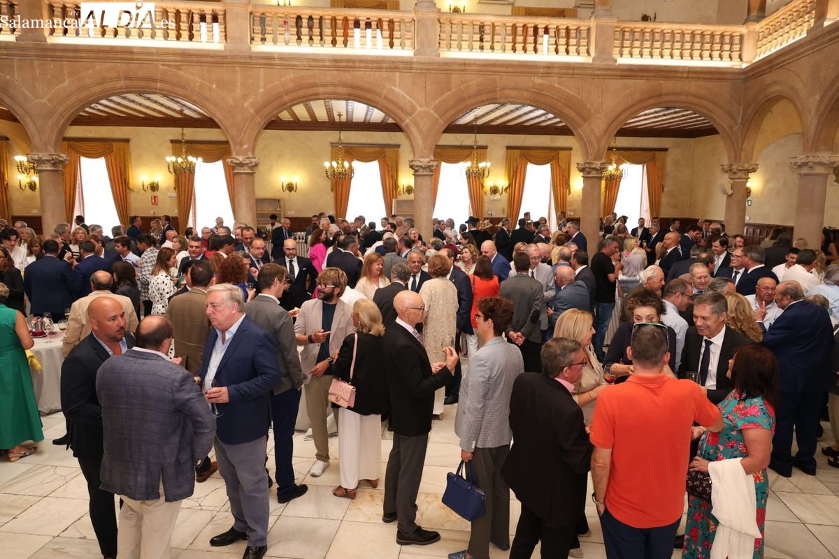 FOTOS | La Corporación Municipal celebra su recepción oficial con un cóctel en el Casino