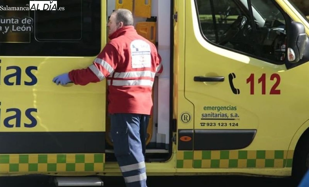 Una joven atropellada junto al instituto Fernando de Rojas y un motorista herido en la avenida de la Aldehuela