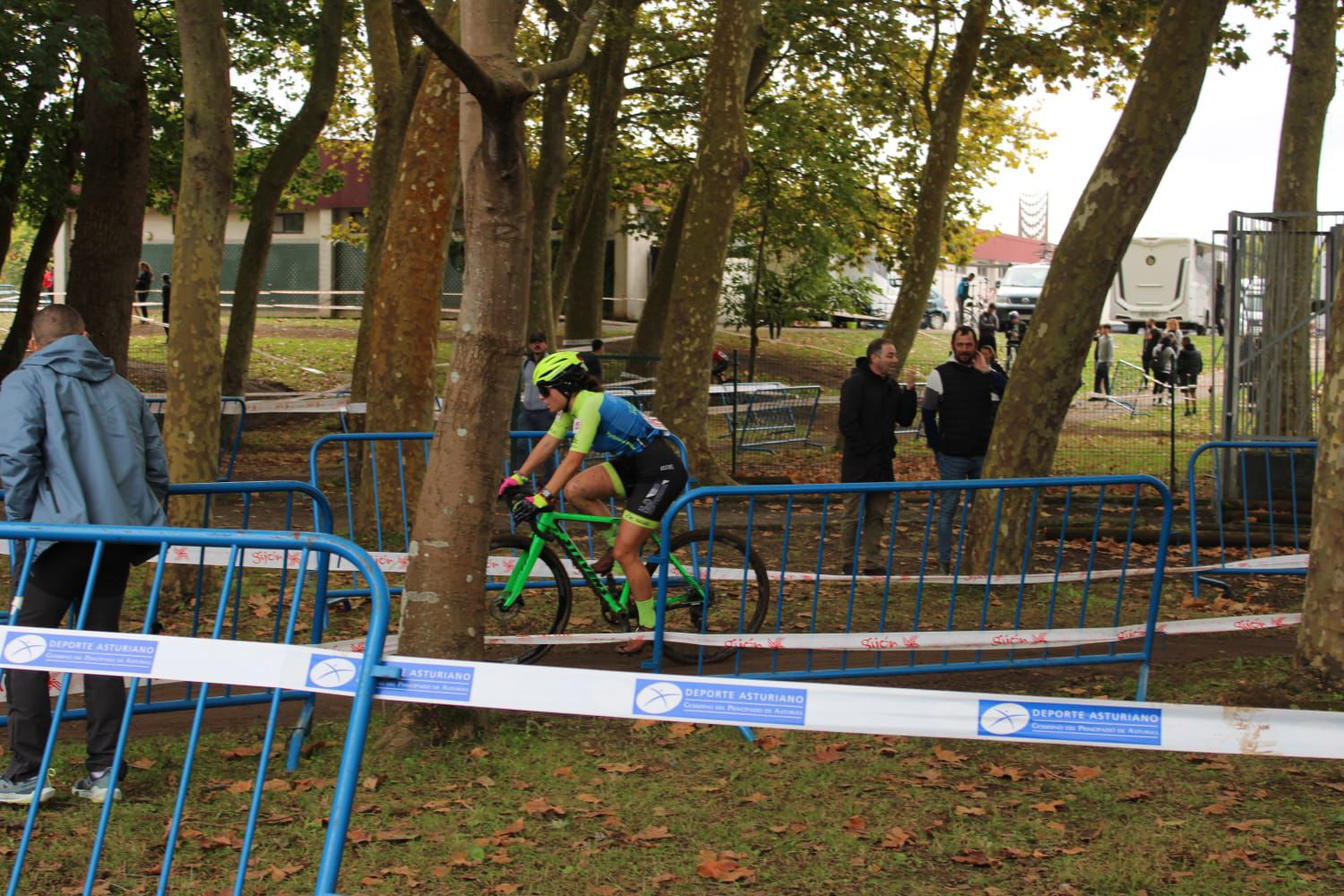 El HyD - Ciudad de Salamanca compite en el Europeo junior y logra un top 5 en el Trofeo Las Mestas