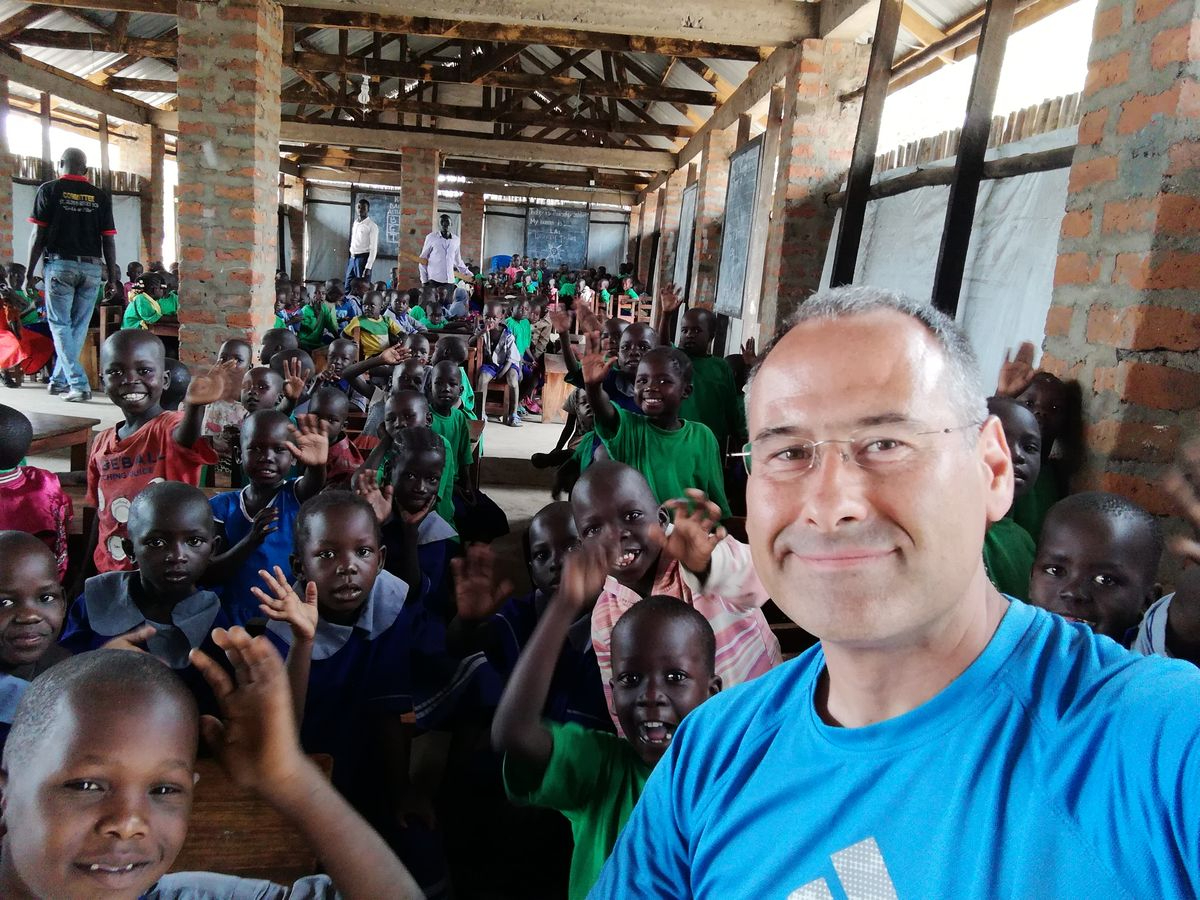 FOTOS | Alberto López, el periodista salmantino que da voz a los olvidados y siembra conciencia
