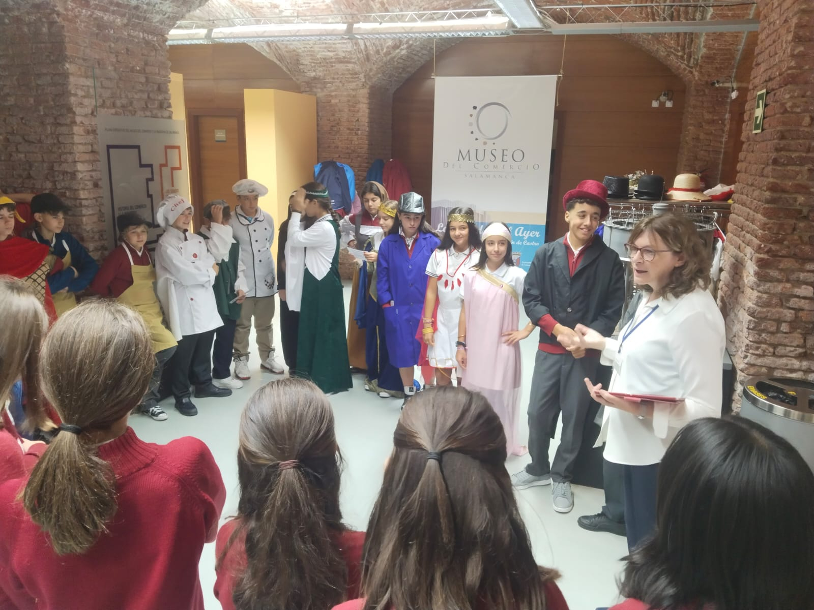 La historia del comercio cobra vida para los alumnos del San Juan Bosco (FOTOS)