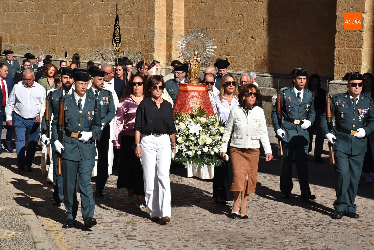 La Guardia Civil consolida con un masivo respaldo la celebración de su patrona en el centro histórico