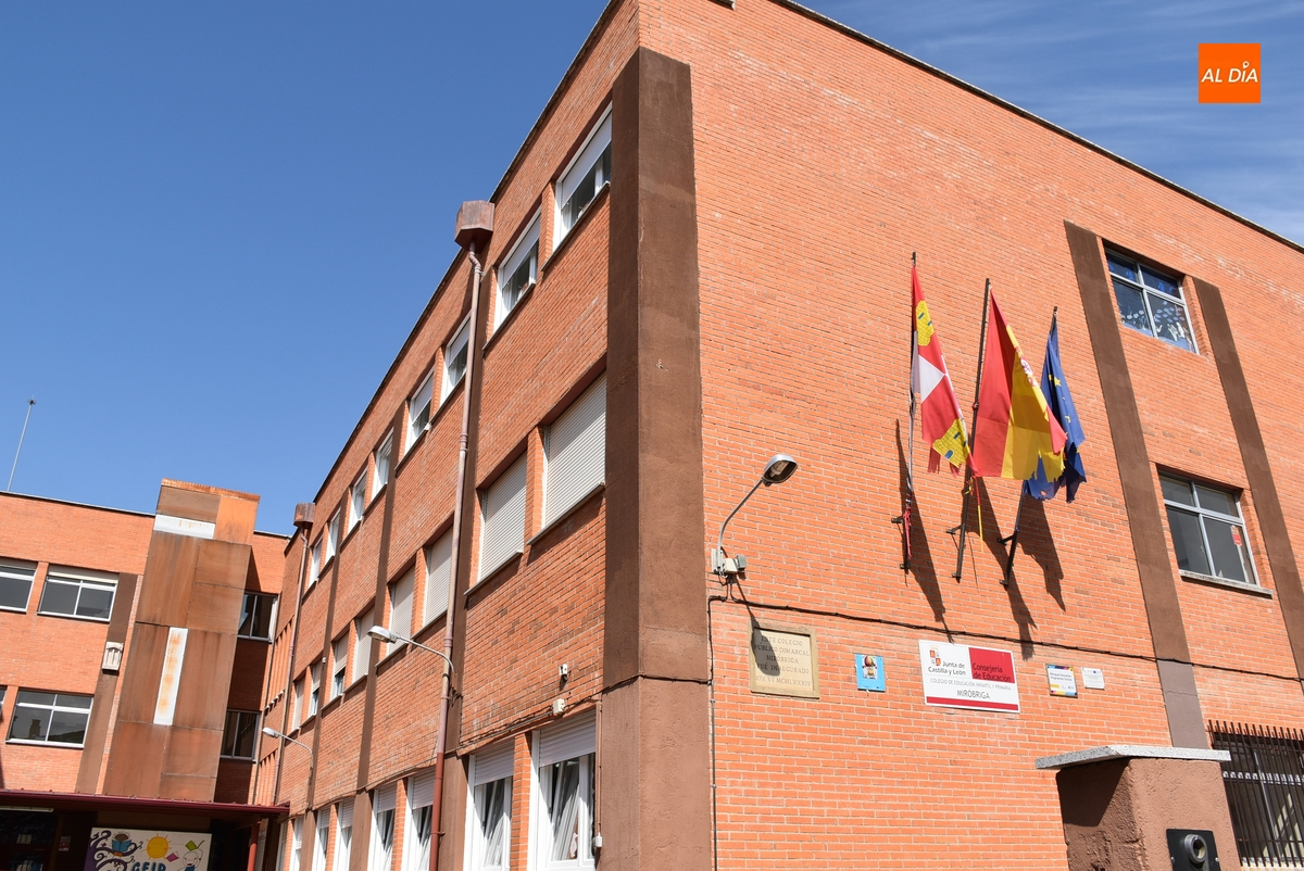 El PSOE pregunta a la Junta por su rechazo a matricular dos alumnos en el Colegio Miróbriga