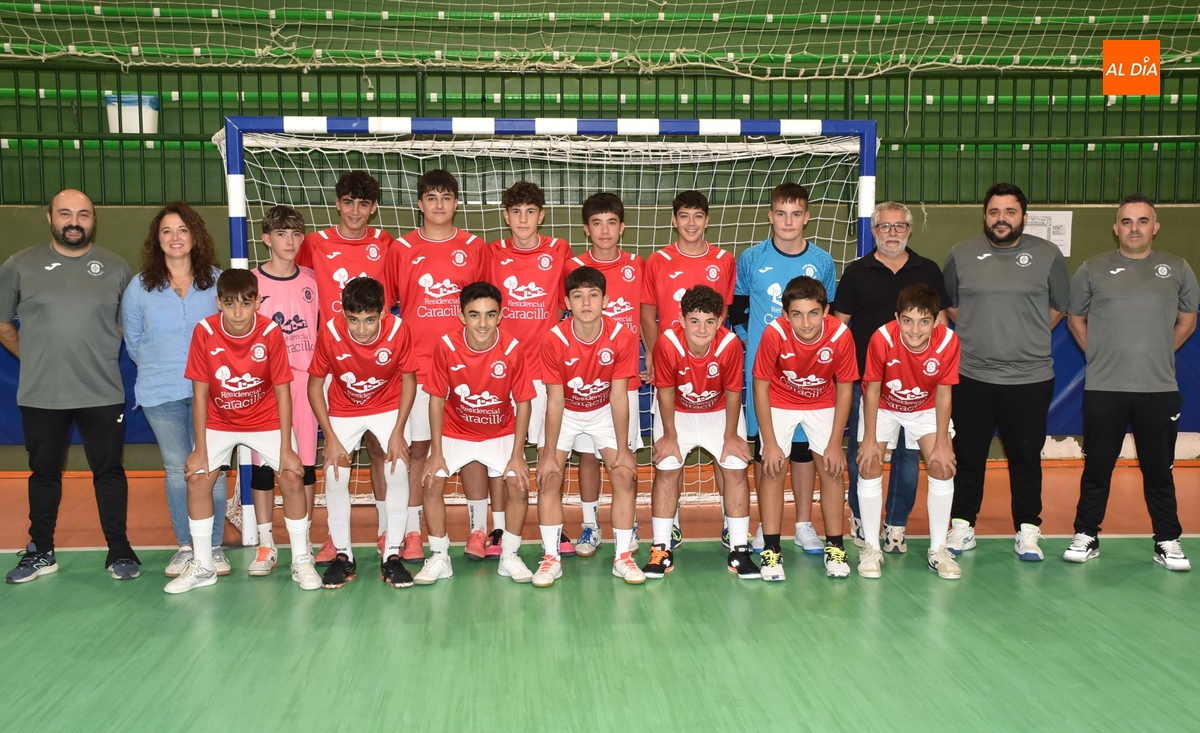 El III Cadete se encamina a su debut liguero saliendo a por todo pese a ser mayoría de 1º año