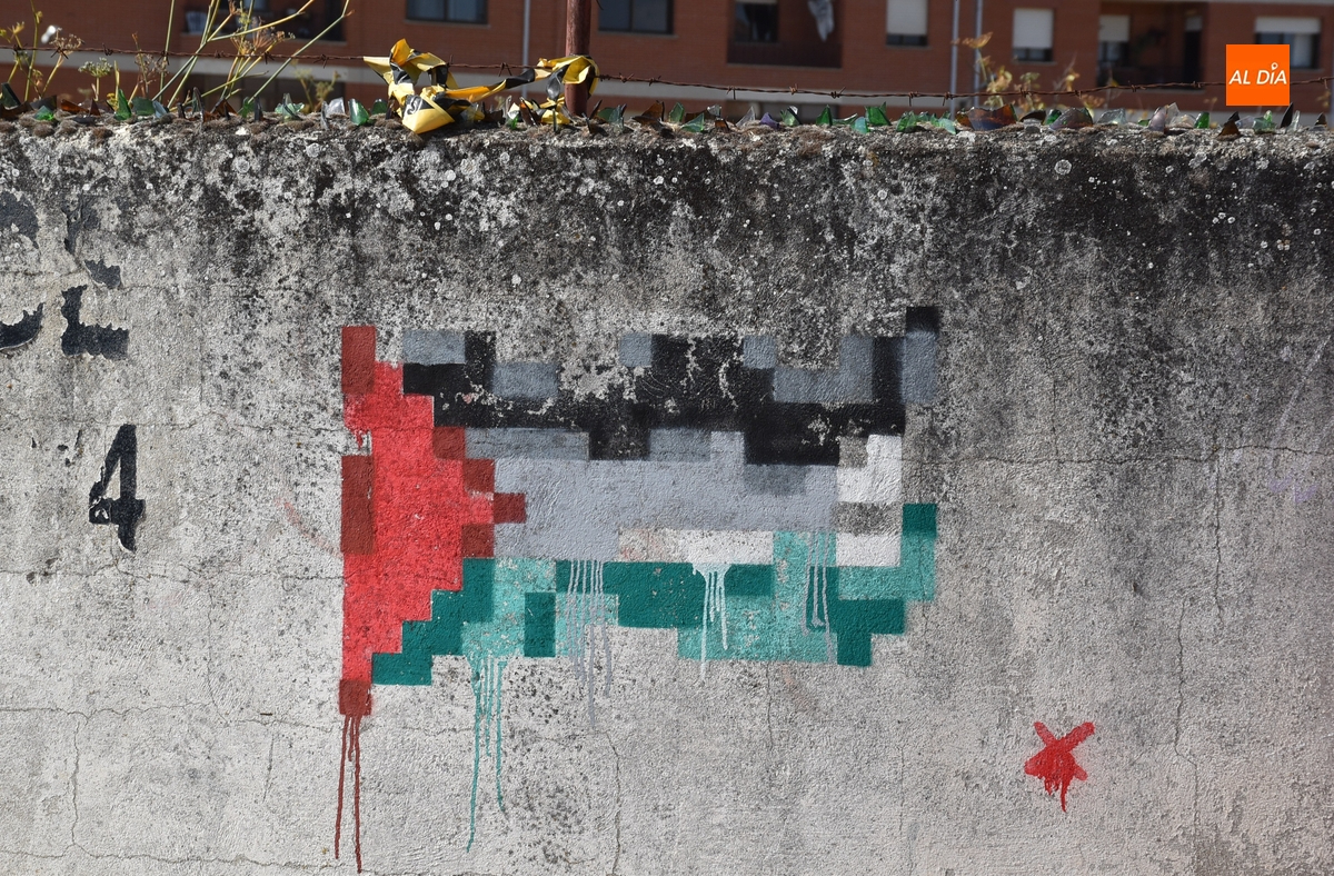 Las calles mirobrigenses mantienen guiños a Palestina