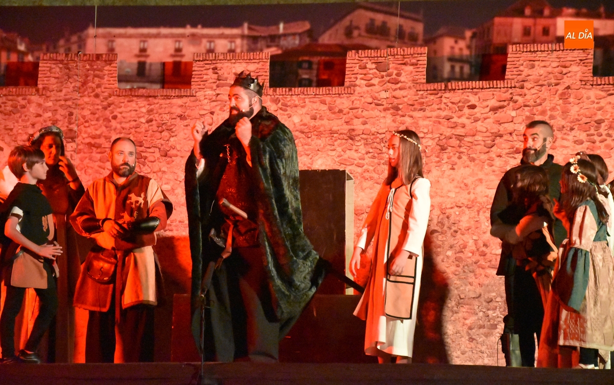 Abarrotadísima representación de La Conjura de Ciudad Rodrigo con múltiples toques de comedia