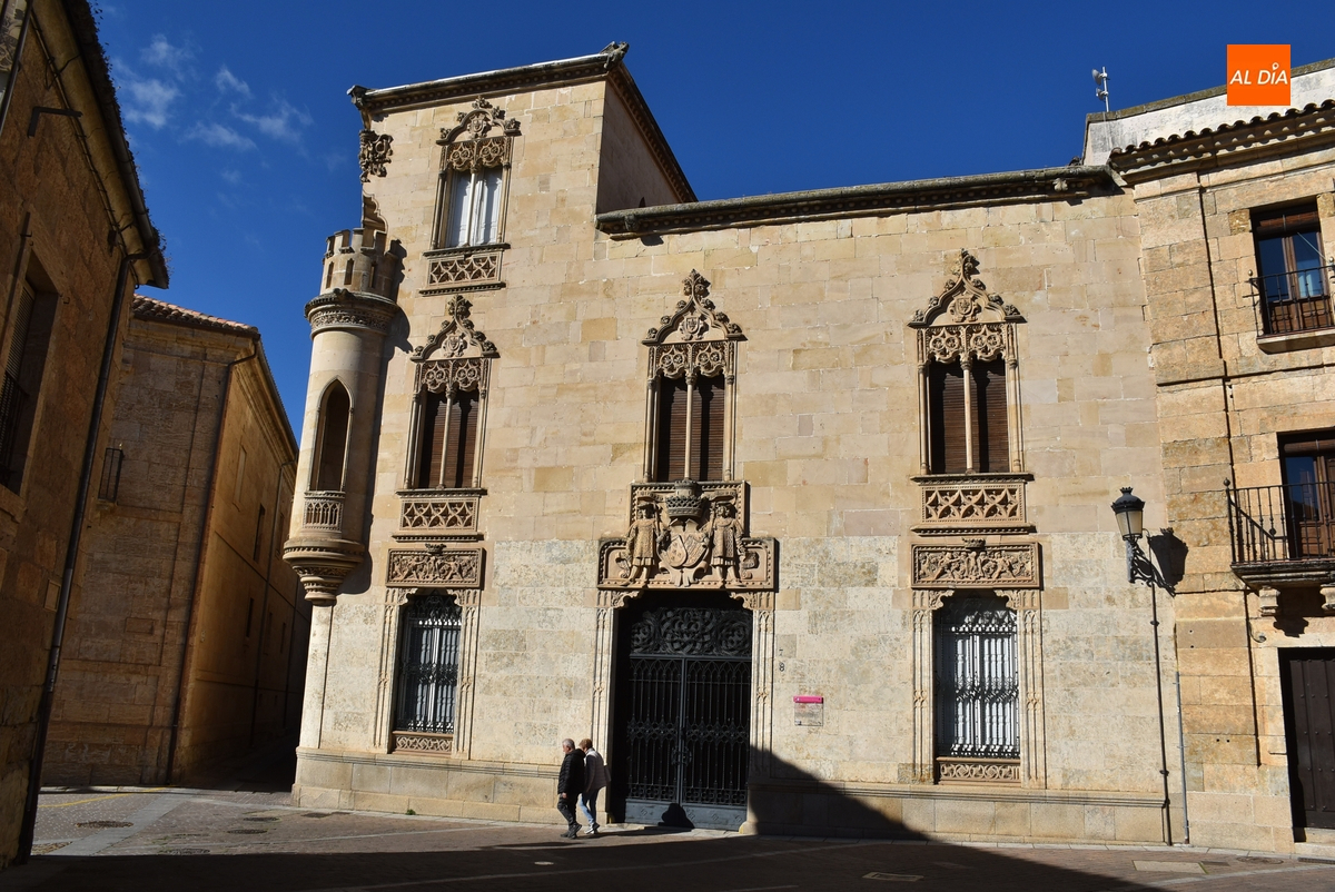 El Consistorio destinará más dinero a la reforma de Cartago y de 12 calles, y comprará luces navideñas