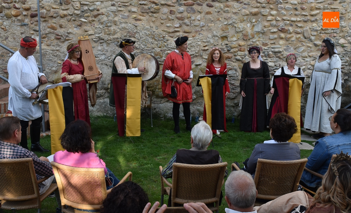 Alcandora se encarga de abrir la extensísima programación de la Feria Medieval
