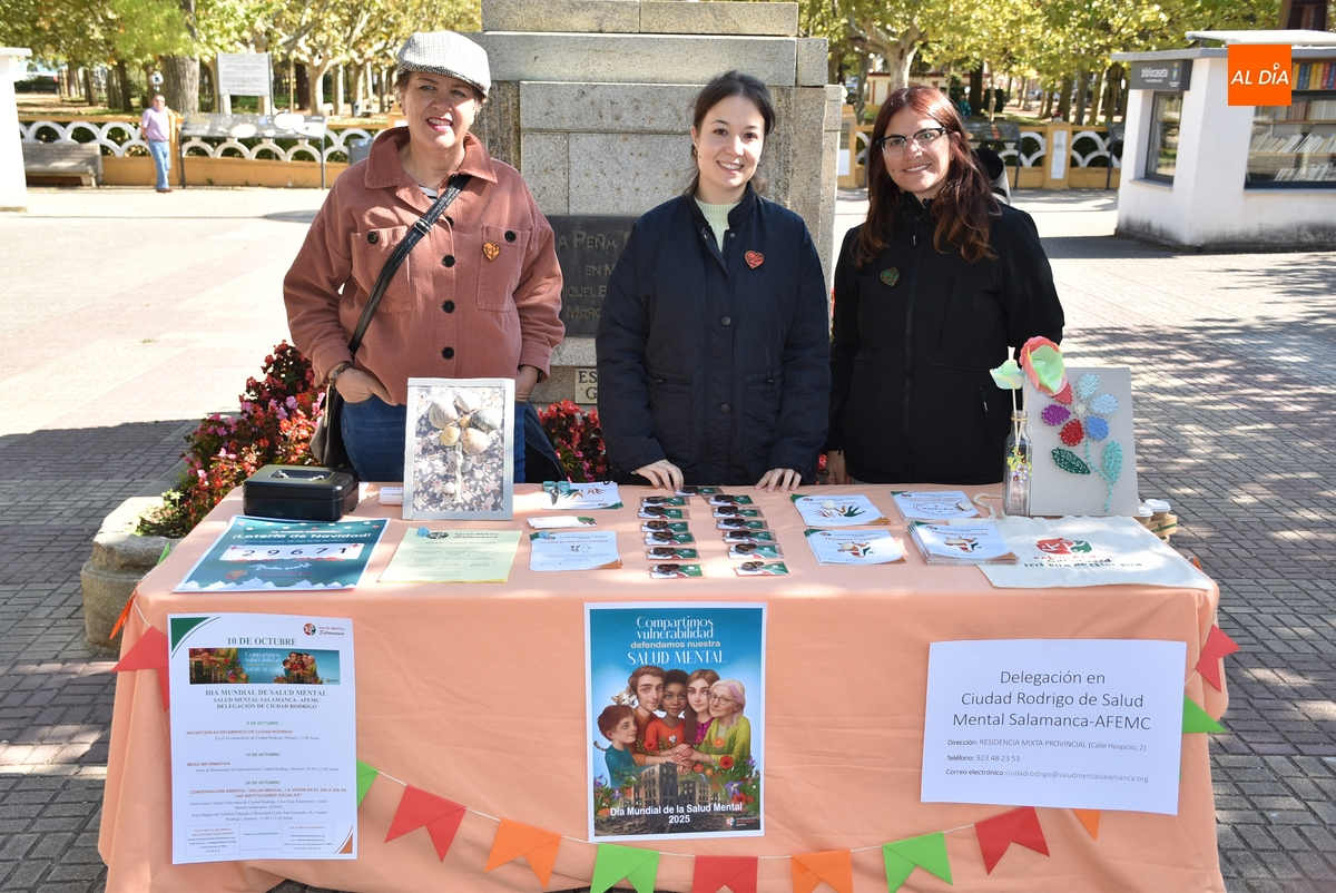 Salud Mental-AFEMC conmemora el Día Mundial concienciando a los mirobrigenses en plena calle 