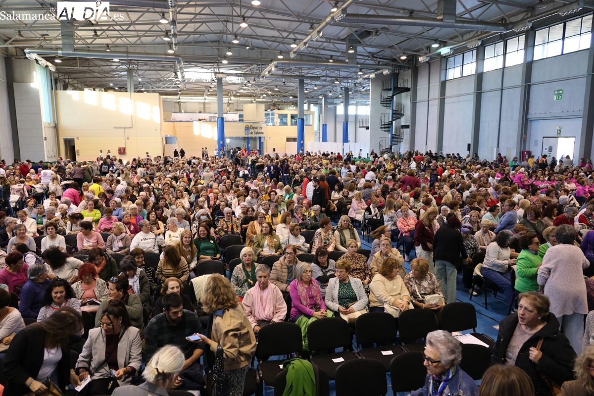 FOTOS | Más de 2.000 mujeres de la provincia celebran su día en Salamanca