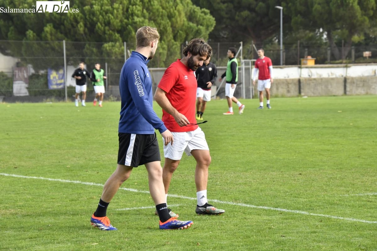 FOTOS | Sesión táctica del Salamanca UDS con susto para Mancebo, que abandona 