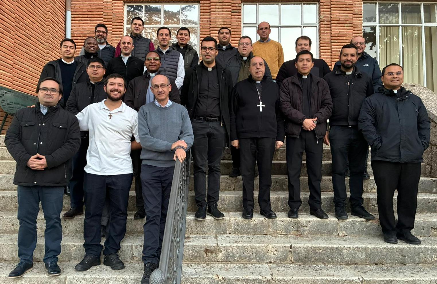 Efraín Peinado y Miguel Ángel García participan en un Encuentro de jóvenes sacerdotes 