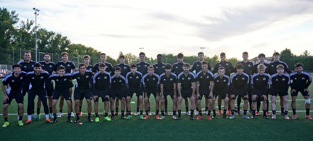 Alberto Martín entrena con la Selección UEFA de Castilla y León de cara a la Copa de las Regiones