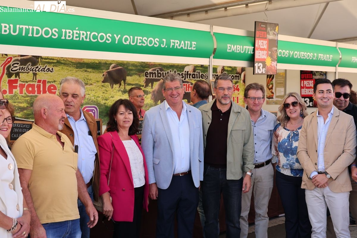 FOTOS | Cabrerizos se convierte este sábado en el epicentro de los sabores de la provincia con su II Feria Agroalimentaria
