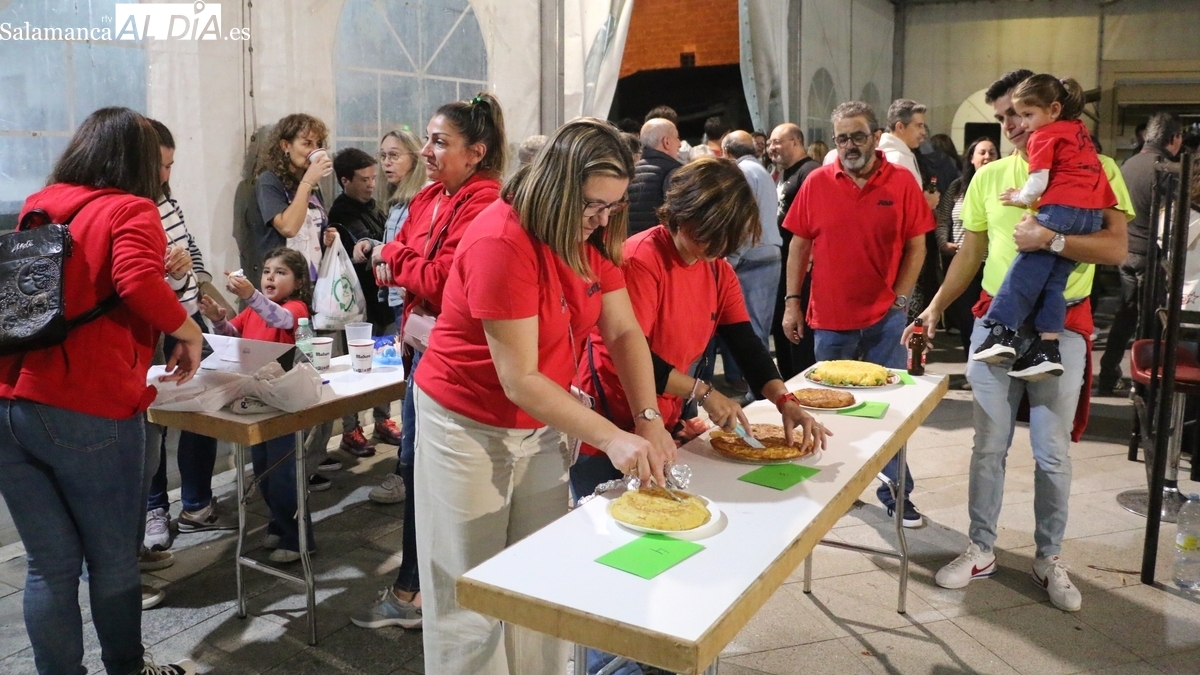 El Cubo de Don Sancho arranca sus fiestas de Santa Teresa con un sabroso y multitudinario concurso de tortillas