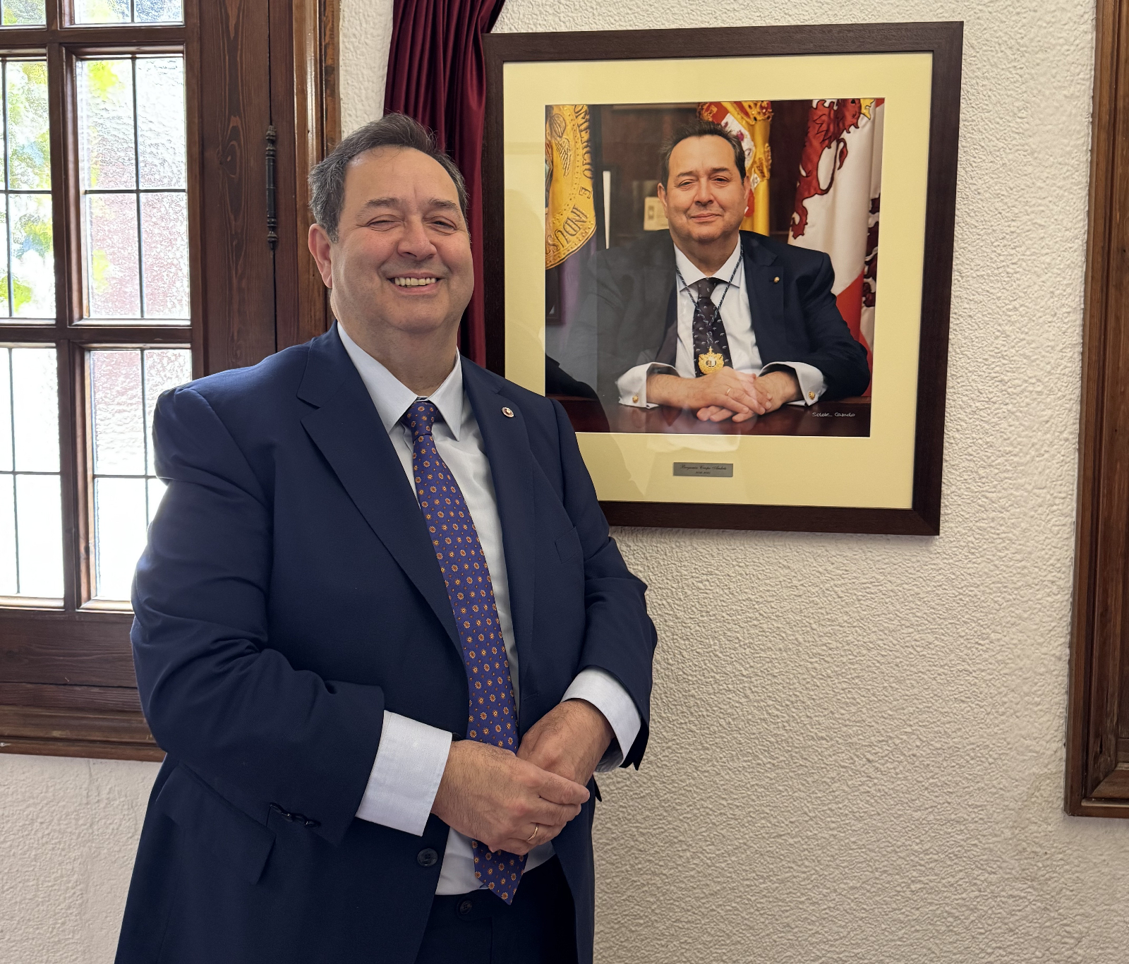 Benjamín Crespo recibe la Medalla al Mérito de la Cámara de Comercio por su gestión de casi una década