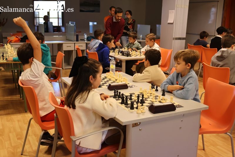 El X Torneo de Ajedrez de Alba de Tormes reúne a más de 70 participantes entre las categorías infantil y absoluta