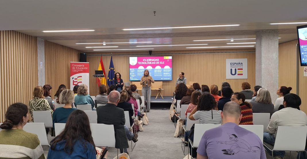 Salamanca exhibe su potencial para la enseñanza del español ante profesores en Bruselas