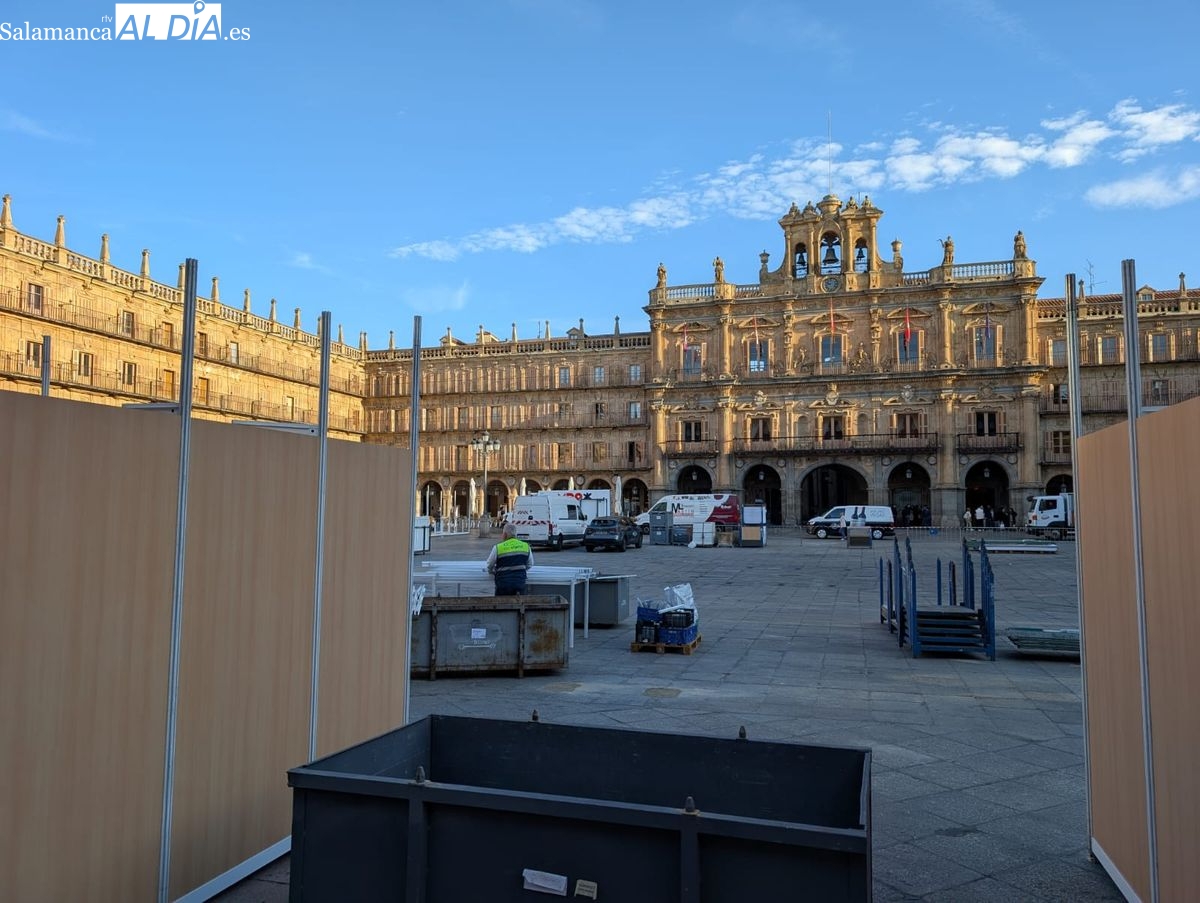 La Plaza Mayor se transforma para acoger la gran cita literaria del otoño 