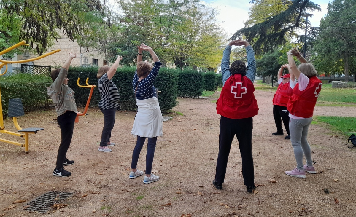 Cruz Roja reinicia sus actividades regulares con personas mayores en Miróbriga y comarca