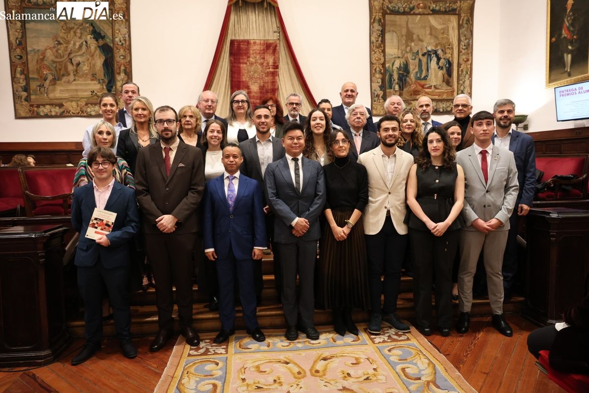 FOTOS | Alumni-Universidad de Salamanca reconoce la excelencia académica y la investigación en su gala de premios