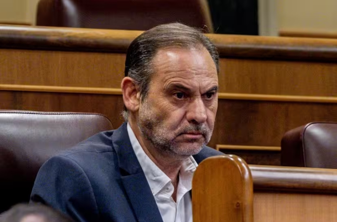 La UCO acredita pagos en sobres del PSOE a Ábalos: Ya tengo el sobre de Ferraz