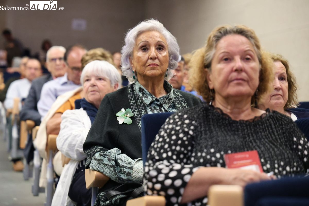 Poner el contador a cero y empezar a priorizarse, el consejo de una experta de la UPSA para la felicidad de los mayores
