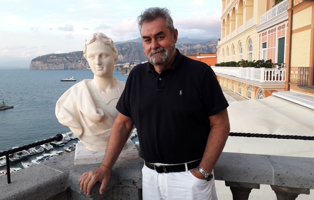 Fermín Bocos reivindica en Salamanca el viaje como descubrimiento frente al turismo del selfie