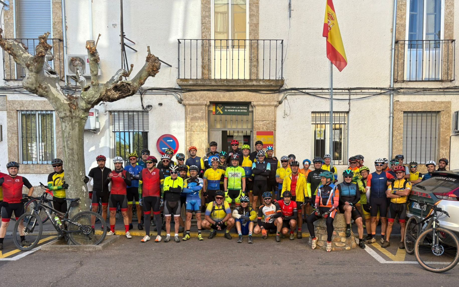 La Guardia Civil se va de ruta BTT dentro de los actos en honor a su patrona
