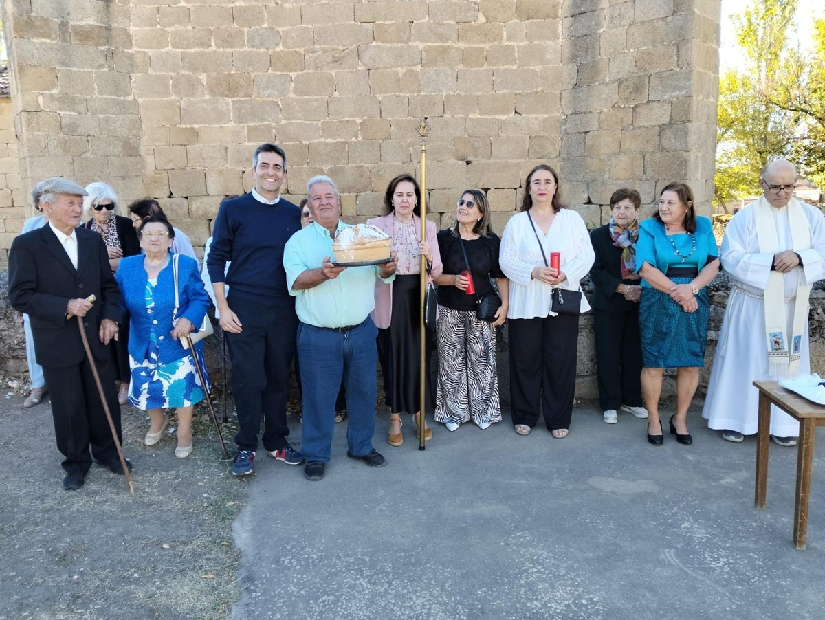 La unión vecinal marca la fiesta de las Madrinas en Cerralbo en honor a la Virgen del Rosario