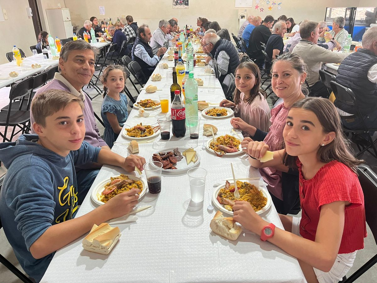 En Gejo de los Reyes celebran el día del Pilar con una buena mesa