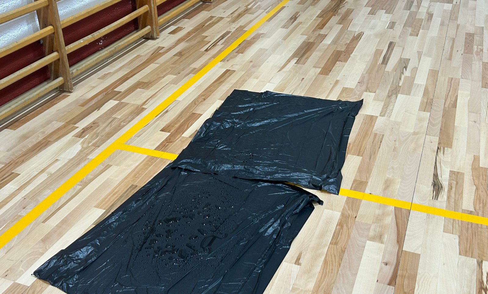 FOTOS | Quejas por la aparición de goteras en el Pabellón Lazarillo de Tormes