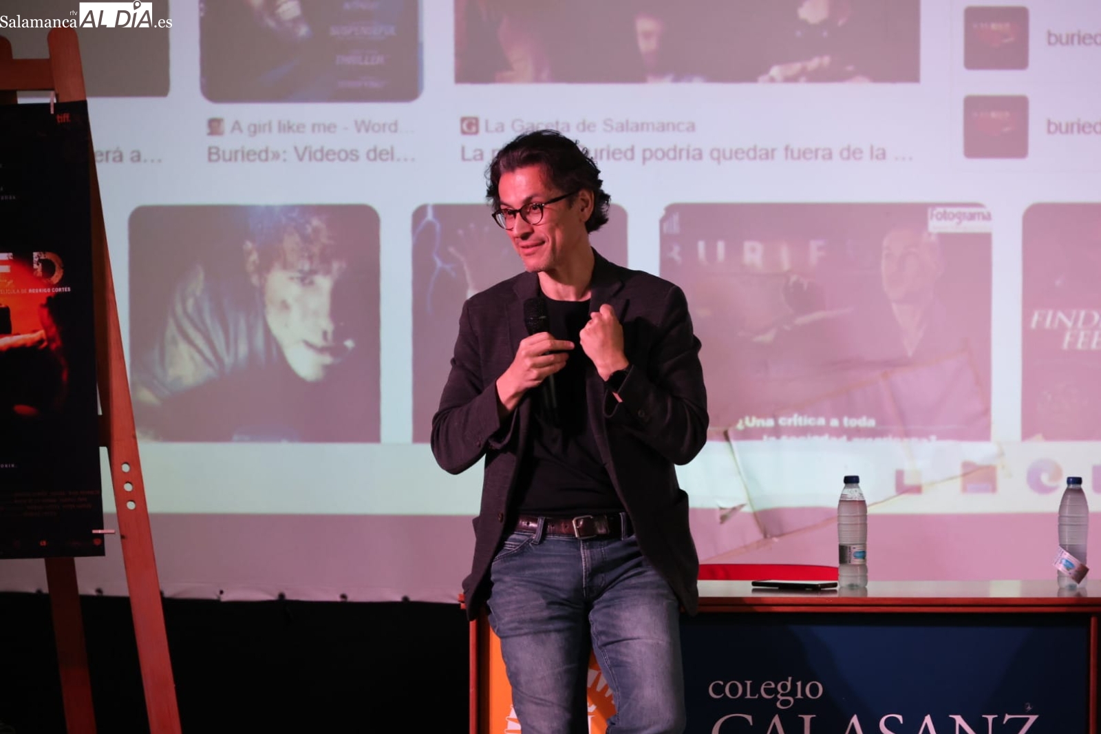 Rodrigo Cortés comparte su experiencia en el cine con los alumnos del Calasanz