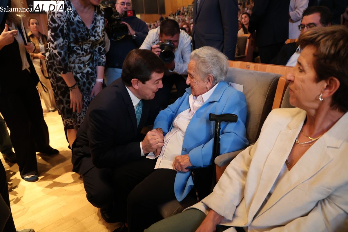 FOTOS | Mañueco inaugura en Salamanca el curso de la Experiencia con récord de alumnos y más inversión