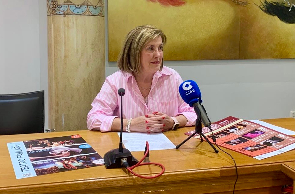 Peñaranda moderniza su teatro con venta de entradas online y una variada programación para el último trimestre para adultos y familias