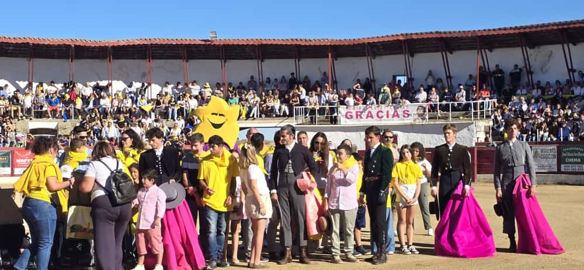 FOTOS | La sonrisa de los niños y la solidaridad triunfan en el VI Festival Taurino Domingo López Chaves a favor de Aerscyl