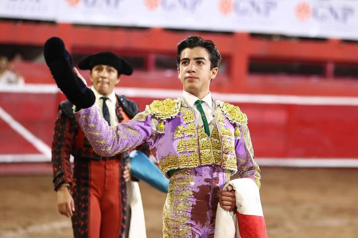 Notable actuación de Marco Pérez en Monterrey (FOTOS) 