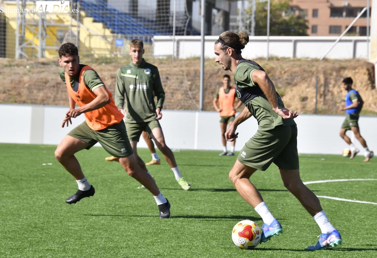 FOTOS | Intensidad y motivación en Unionistas para preparar el asalto al Heliodoro frente al líder invicto, el CD Tenerife