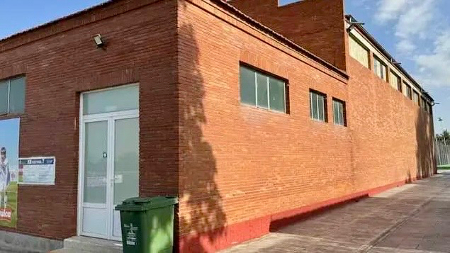 Peñaranda en Común pide al equipo de gobierno que deje de dar bandazos mostrando su oposición a la pista de pádel en el pabellón multiusos