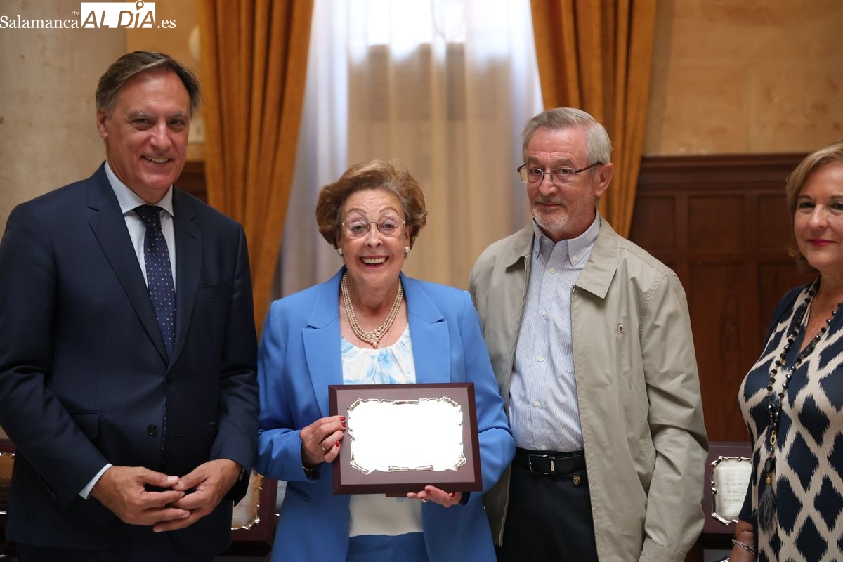 FOTOS | Salamanca rinde homenaje a 45 matrimonios por sus 50 años de vida en común