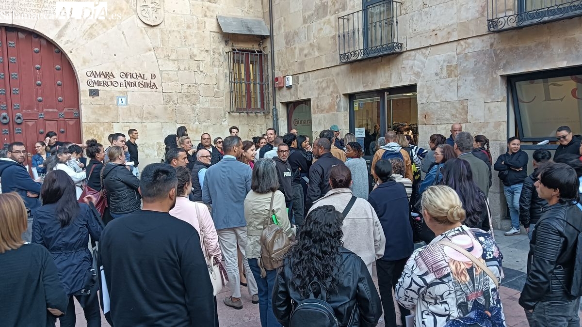 Éxito de la jornada de entrevistas exprés para conectar a 900 desempleados con el sector hostelero de Salamanca