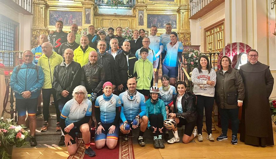 La ruta teresiana De la Cuna al Sepulcro recibe al Ejército