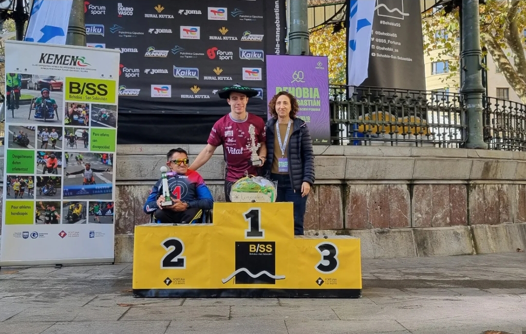 El salmantino Vicente Martín logra el segundo puesto en la Behobia San Sebastián en silla de atletismo