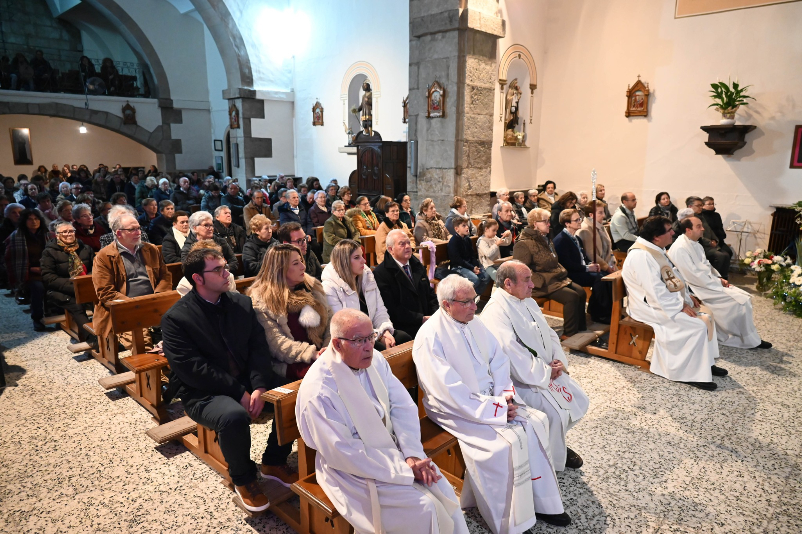 Celebración de la Virgen de la Medalla Milagrosa en la Parroquia de San Andrés