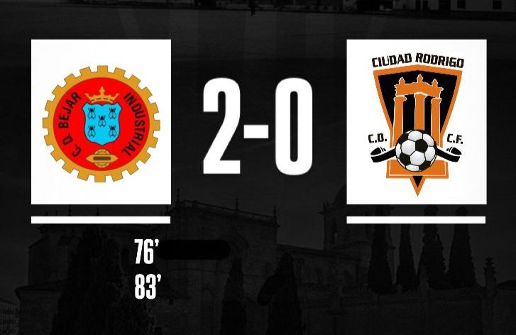 El Ciudad Rodrigo tropieza una vez más en Béjar pero se queda como colíder al beneficiarle otros resultados