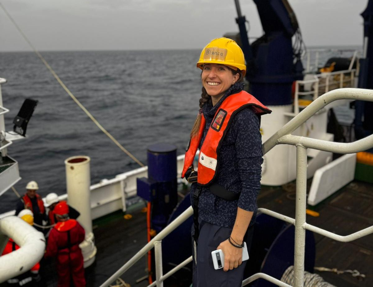 Una aventura oceanográfica en viñetas: el cómic Bitácora llega a la Torre de los Anaya