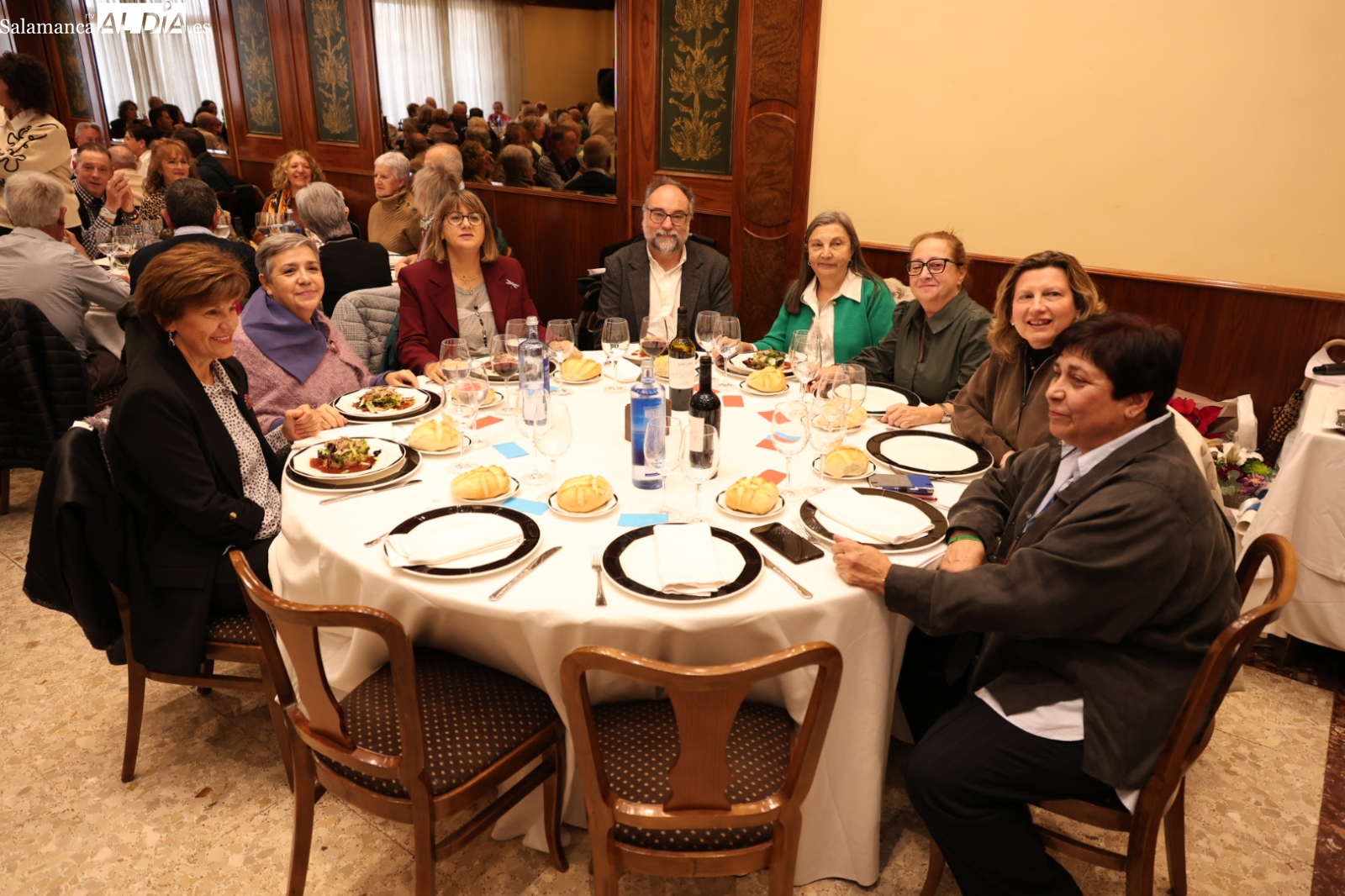 GALERÍA DE FOTOS | La Asociación Parkinson Salamanca reúne a usuarios y familiares en su tradicional comida de hermandad